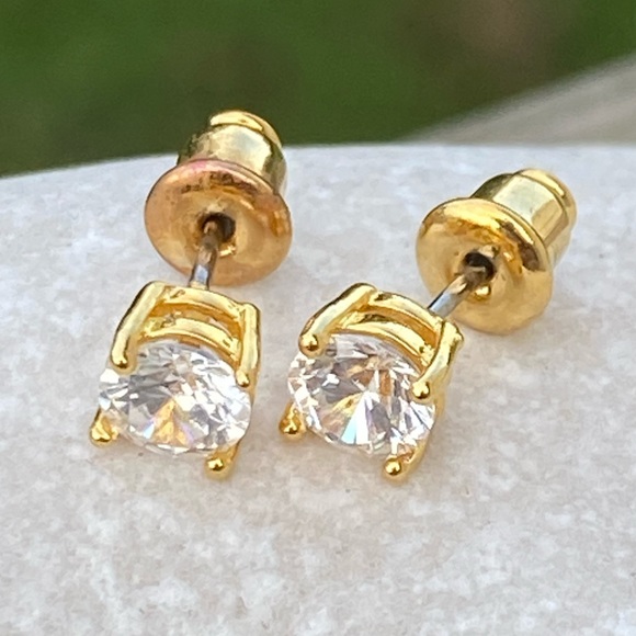 Cubic Zirconia 5mm round earrings gold plated setting - Picture 4 of 6